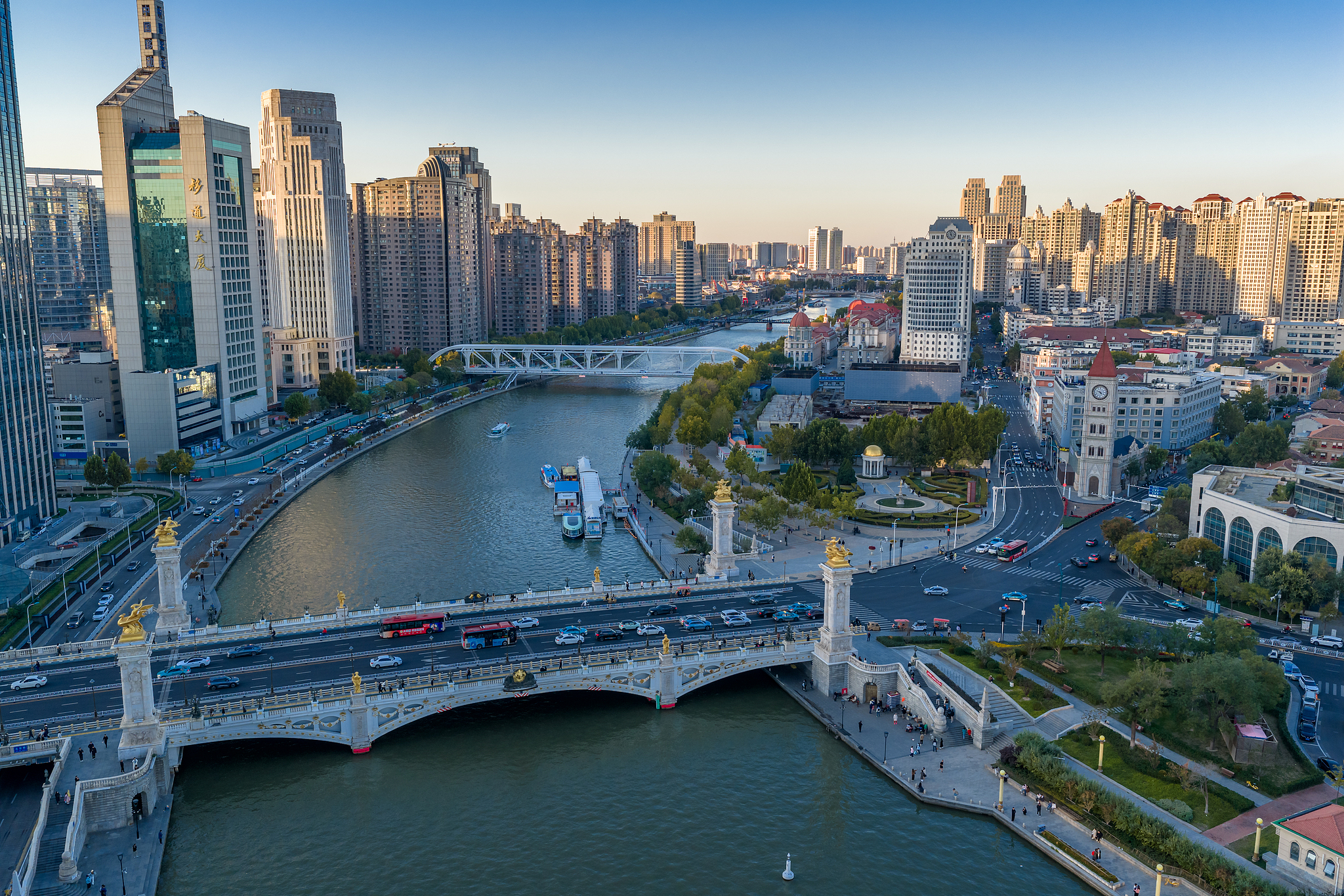Tianjin renews roads and bridges, putting care into every journey