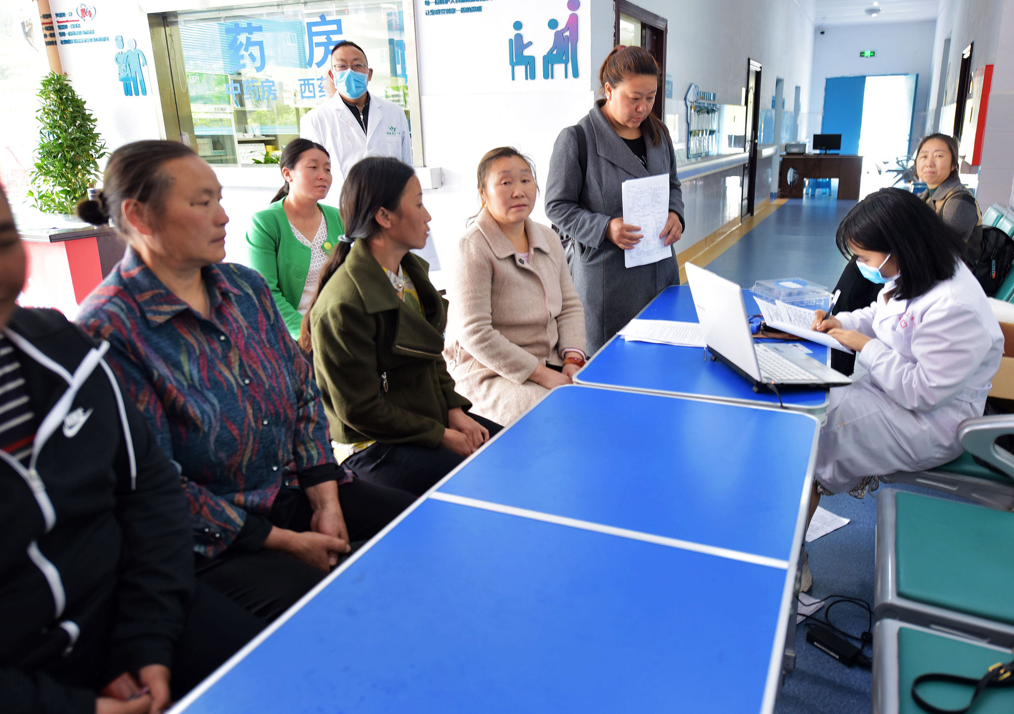 Chongqing boosts women's health and childcare support