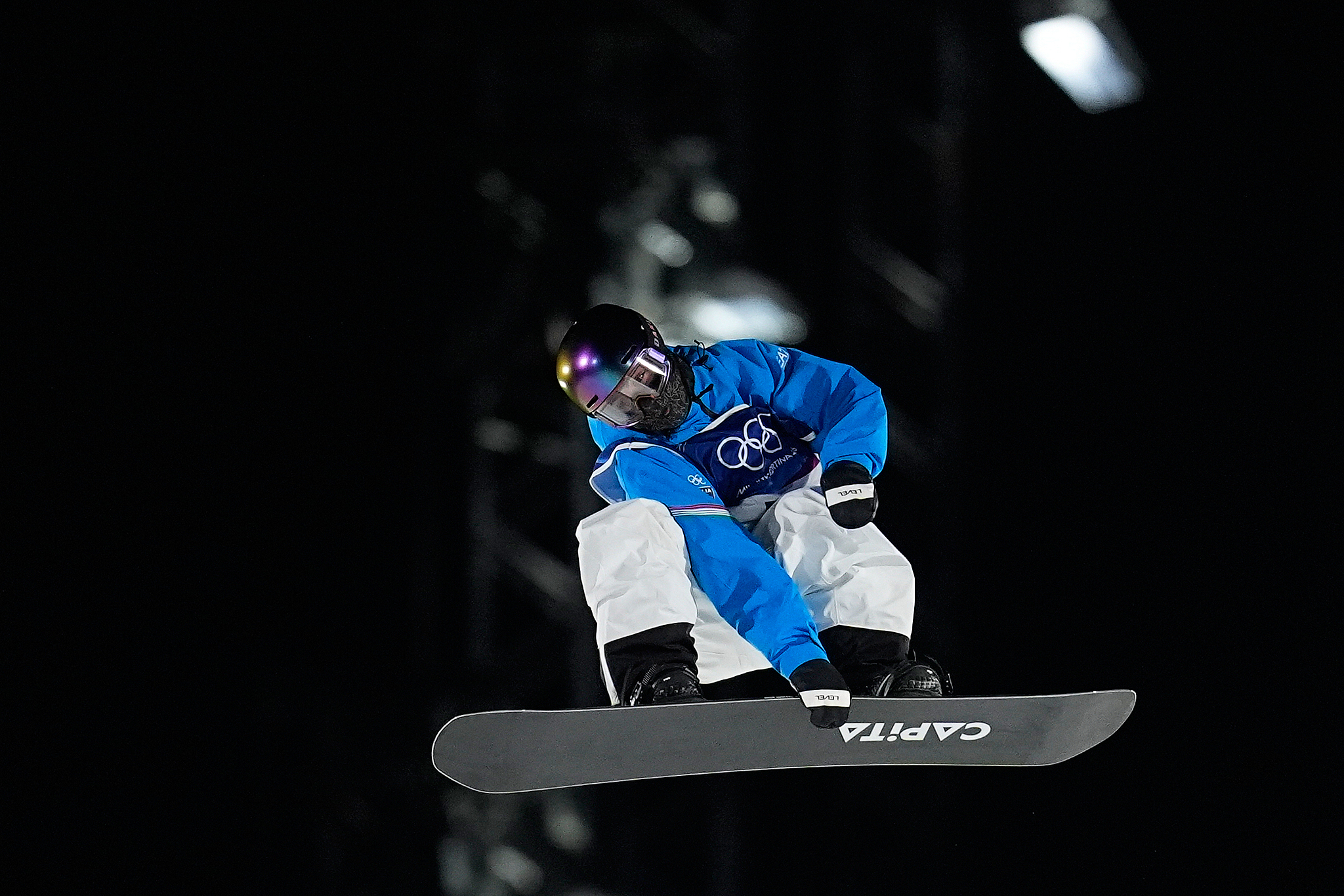 Ian Matteoli of Italy competes in the snowboard men's big air qualification round at the 2026 Milano Cortina Winter Olympics at Livigno Snow Park in Livigno, Italy, February 5, 2026. /VCG