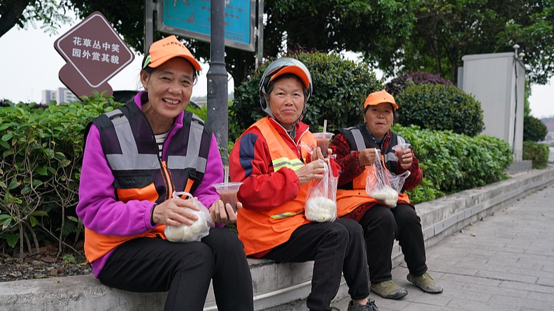 Hunan expands public services through community breakfast support