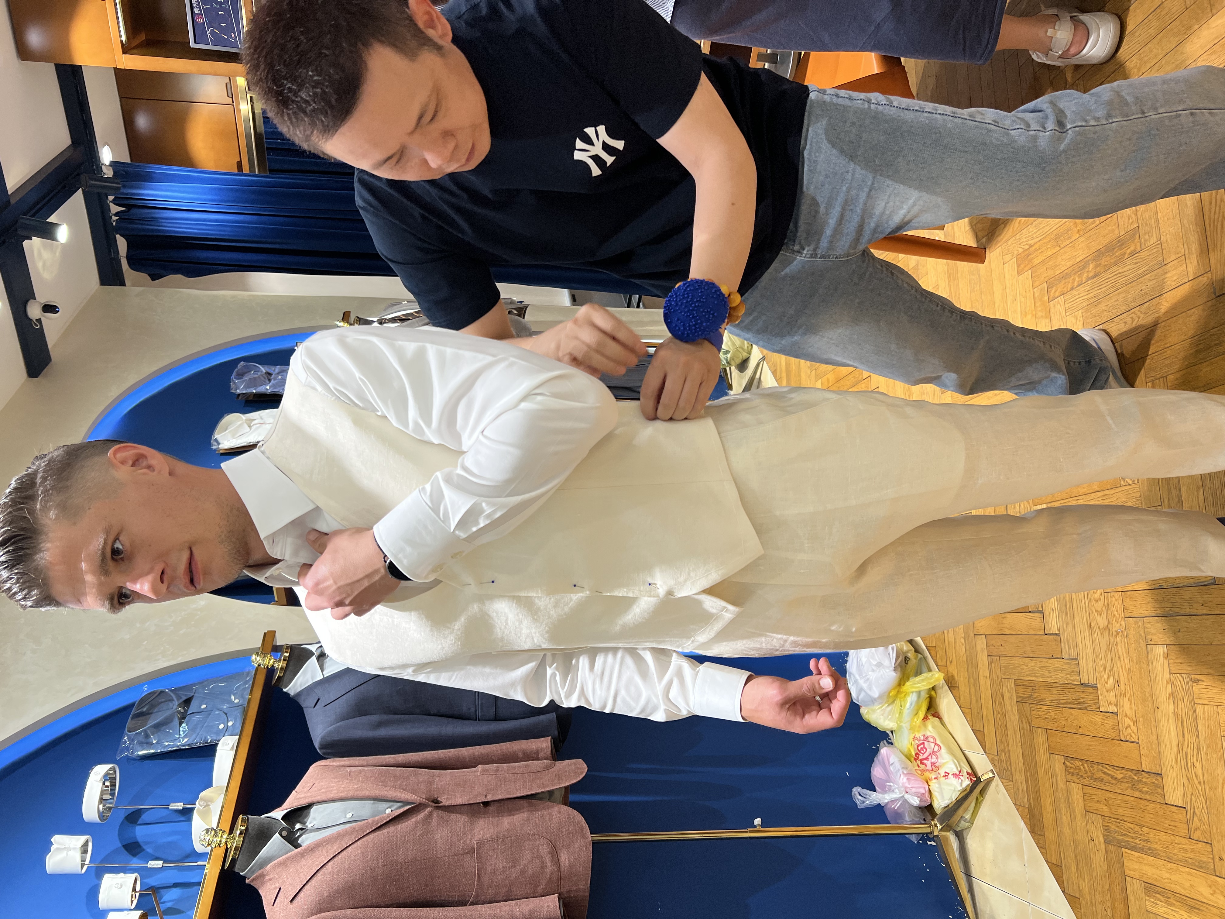 From fabric to fame: Shanghai market is a must-see for tourists