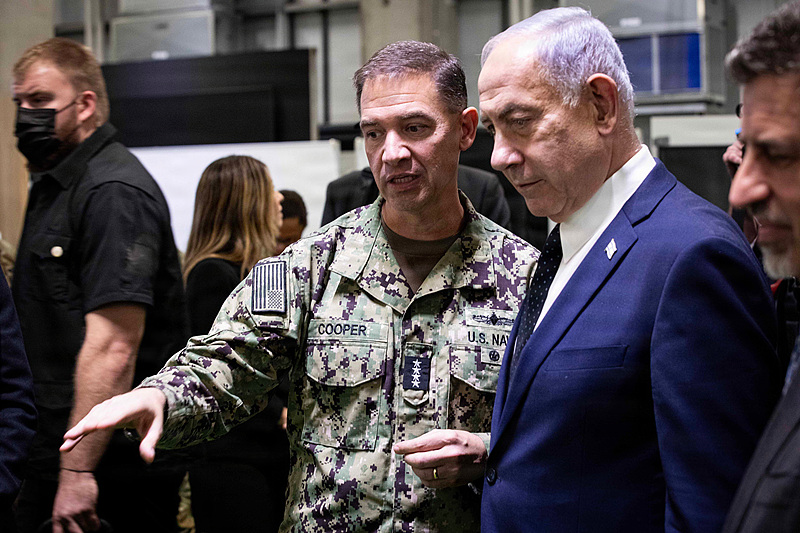 Admiral Brad Cooper, commander of U.S. Central Command, and members of the Israeli Defense Forces host Israeli Prime Minister Benjamin Netanyahu inside the Civil-Military Coordination Center (CMCC) in Israel, October 29, 2025. /VCG