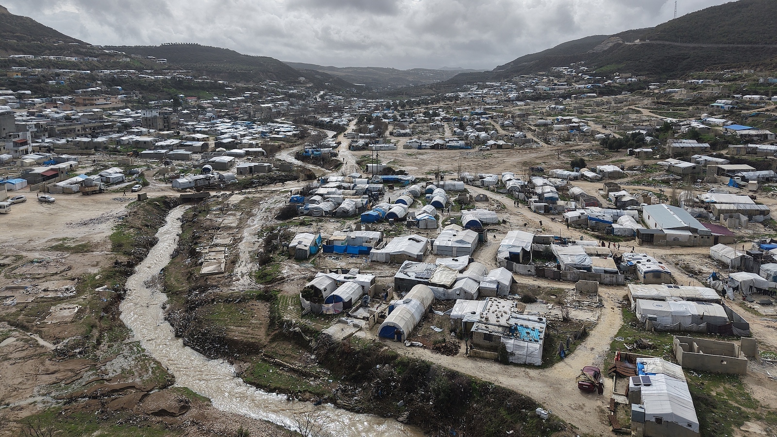 Heavy rains trigger deadly floods in Syria, emergency teams mobilized