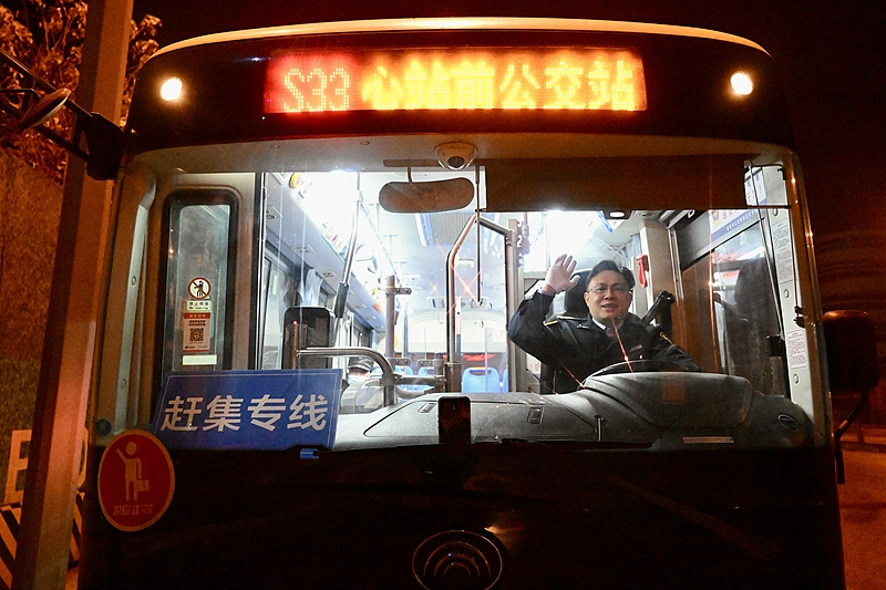 Sichuan makes market trips easier with 'direct-to-market' bus routes