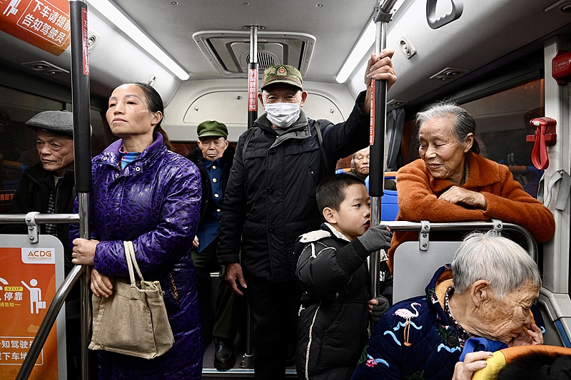 Sichuan makes market trips easier with 'direct-to-market' bus routes