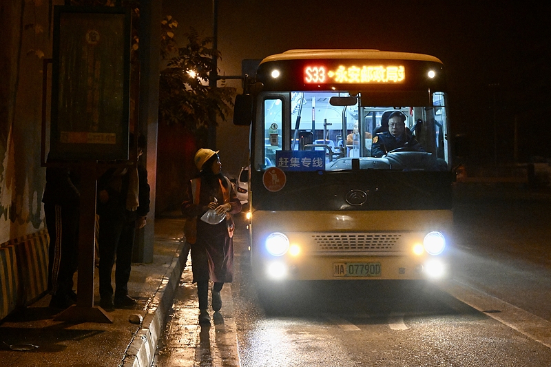 Sichuan makes market trips easier with 'direct-to-market' bus routes