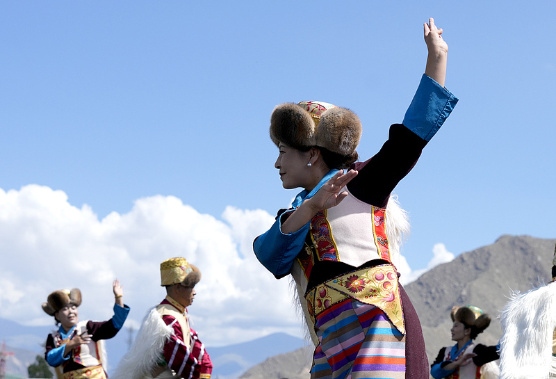 A vibrant cultural life thrives in Xizang