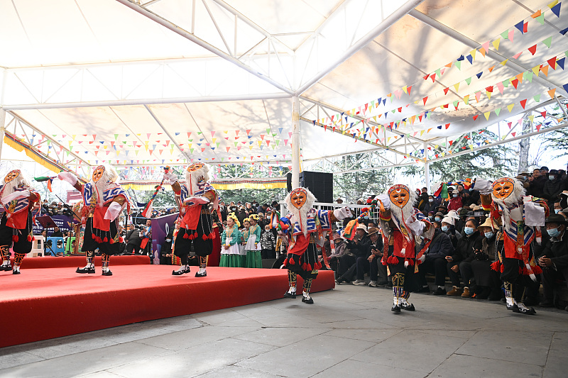 A vibrant cultural life thrives in Xizang