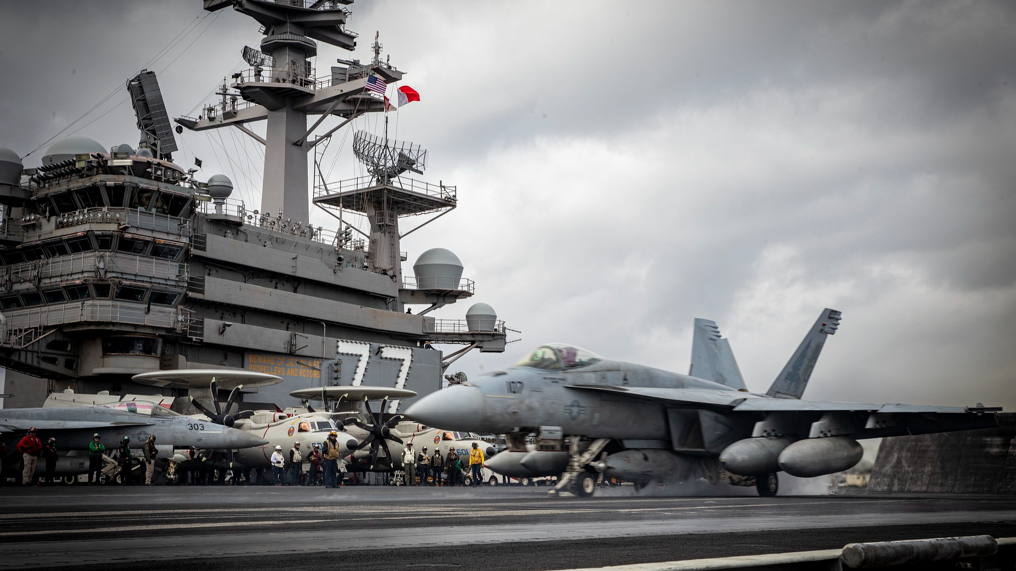 Report: U.S. ready to deploy 2nd aircraft carrier to Middle East