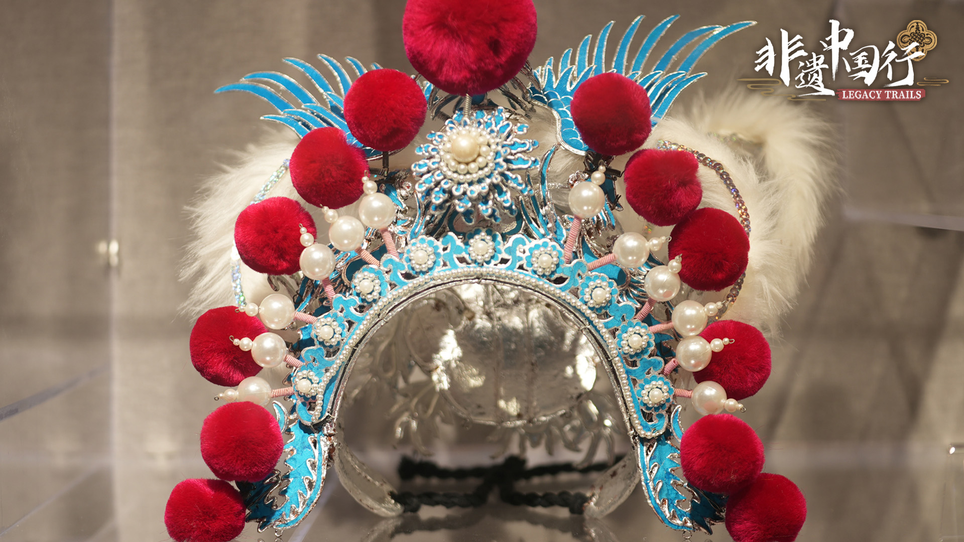 Splendor and symbolism of Chinese opera headpieces