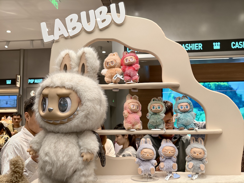 Last year's Labubu craze is an example of China's soft power and plush toy boom. /VCG