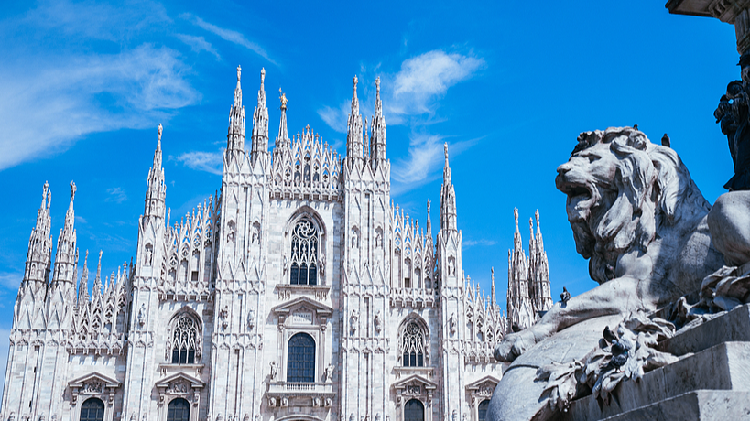 Live: Duomo Square's timeless charm meets the passion of winter sports – Ep. 6