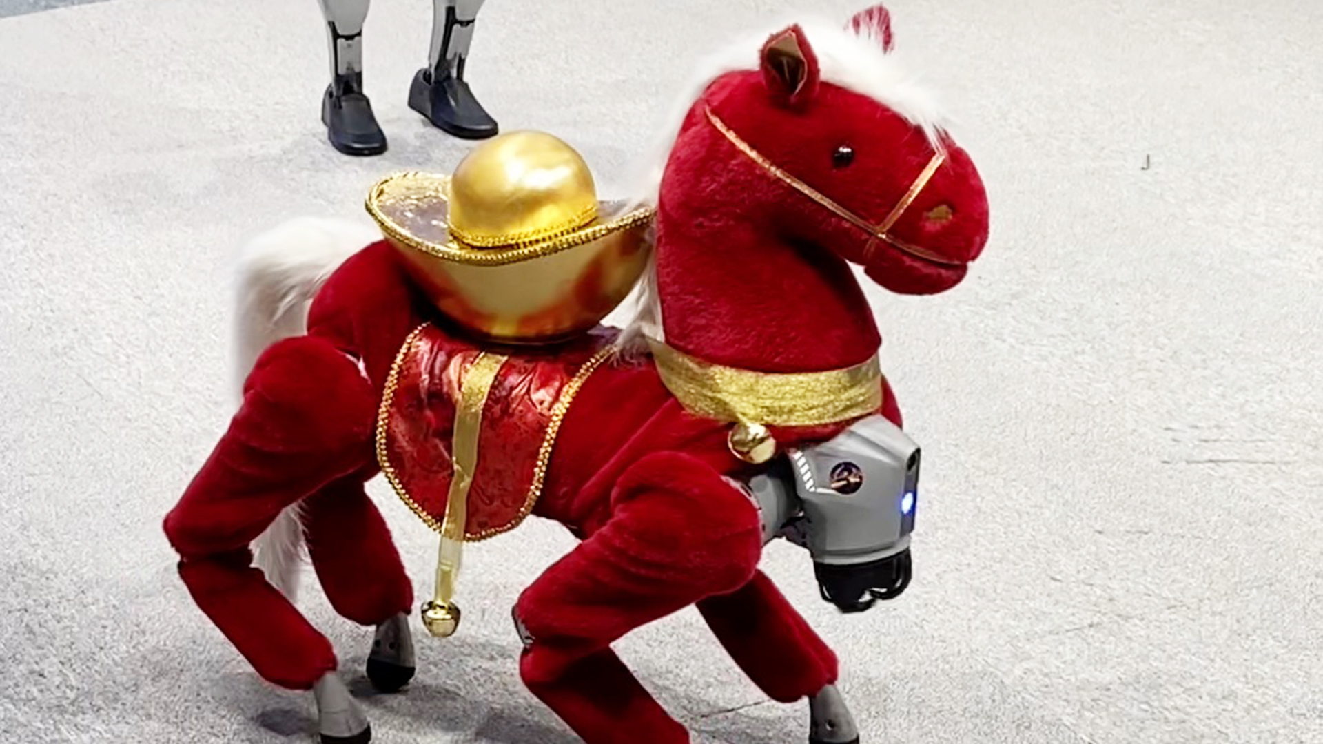 Robotic pony brings Chinese New Year cheer to Beijing shoppers
