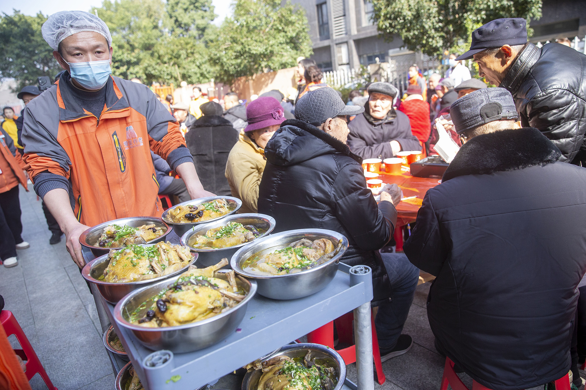 A Senior Care Community in Chongqing hosts a Spring Festival garden fair, February 11, 2026. /VCG