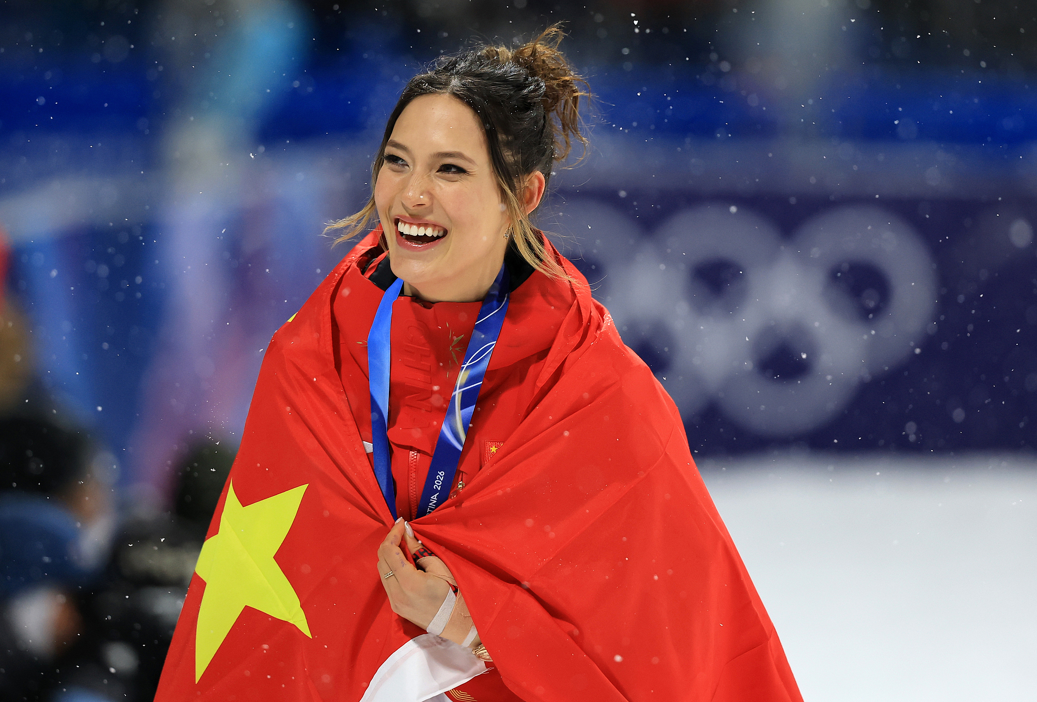 Gu Ailing of China celebrates after claiming the silver medal in the women's freestyle skiing big air final at the 2026 Milano Cortina Winter Olympics at the Livigno Snow Park in Livigno, Italy, February 16, 2026. /VCG