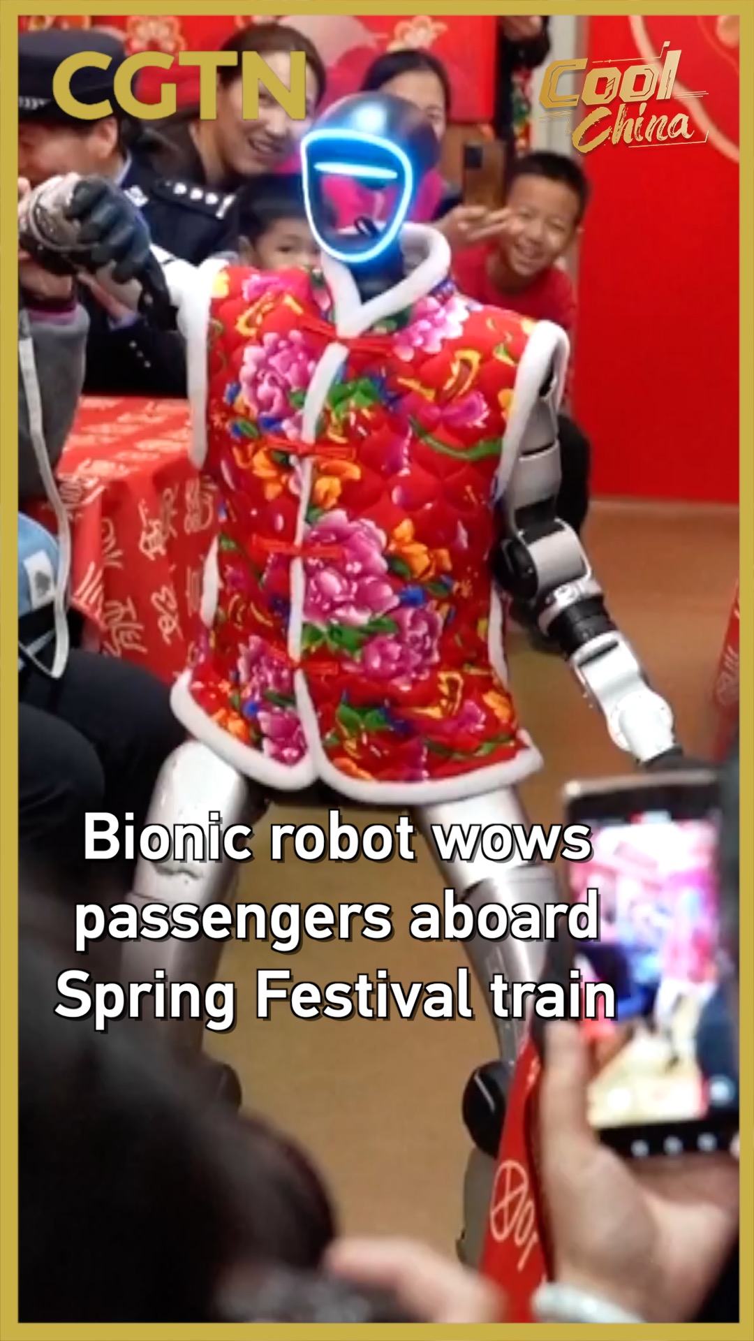 Bionic robot wows passengers aboard Spring Festival train