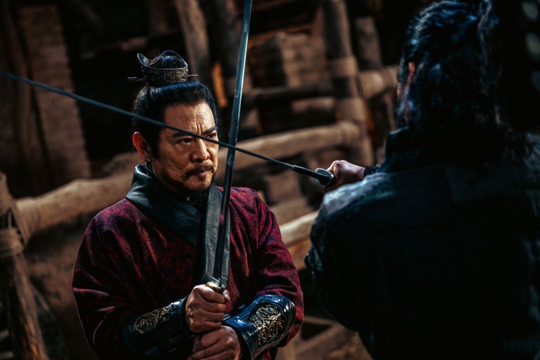Character still of actor Jet Li in 