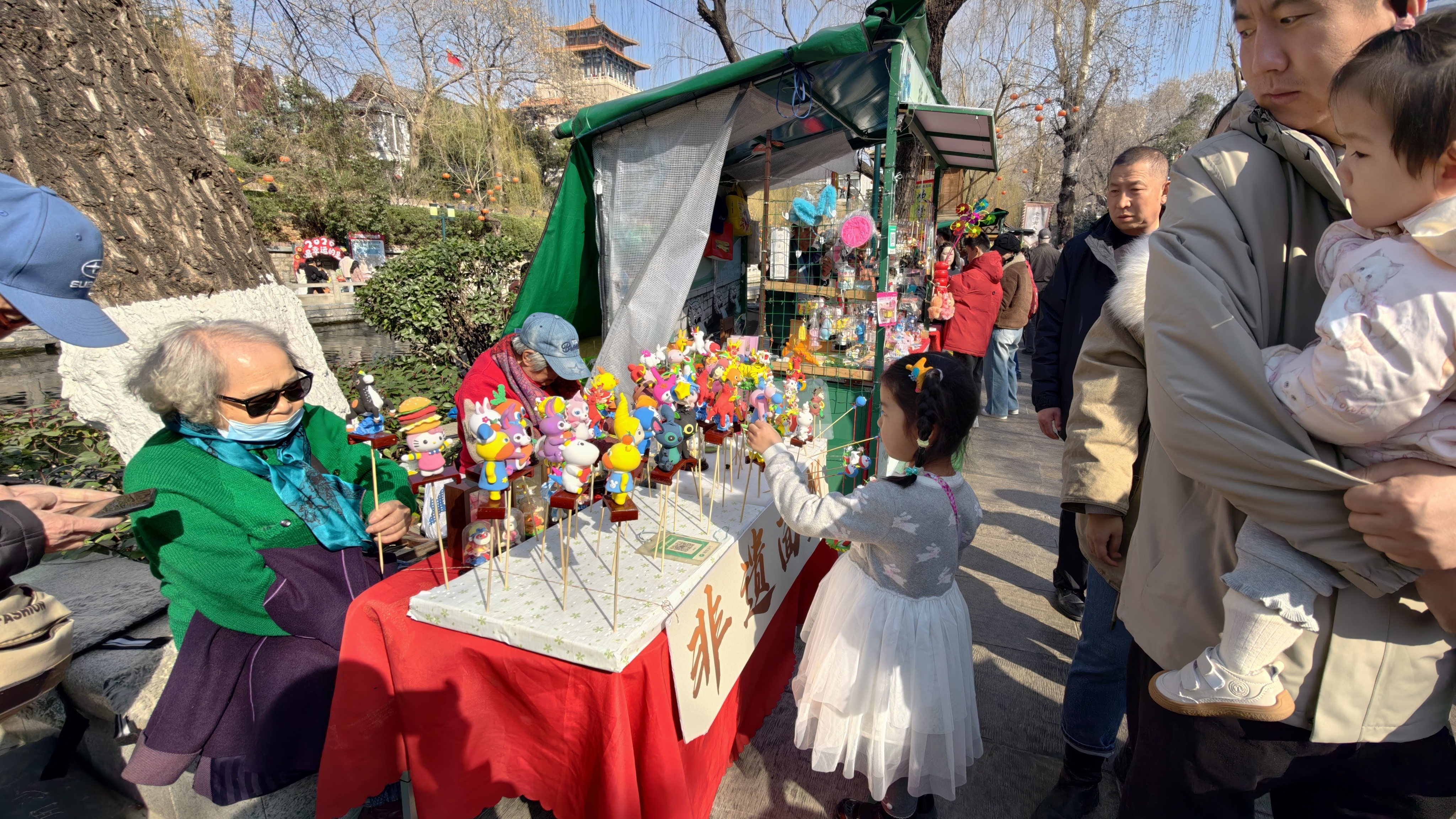 My hometown Jinan: Crystal-clear springs, lively streets