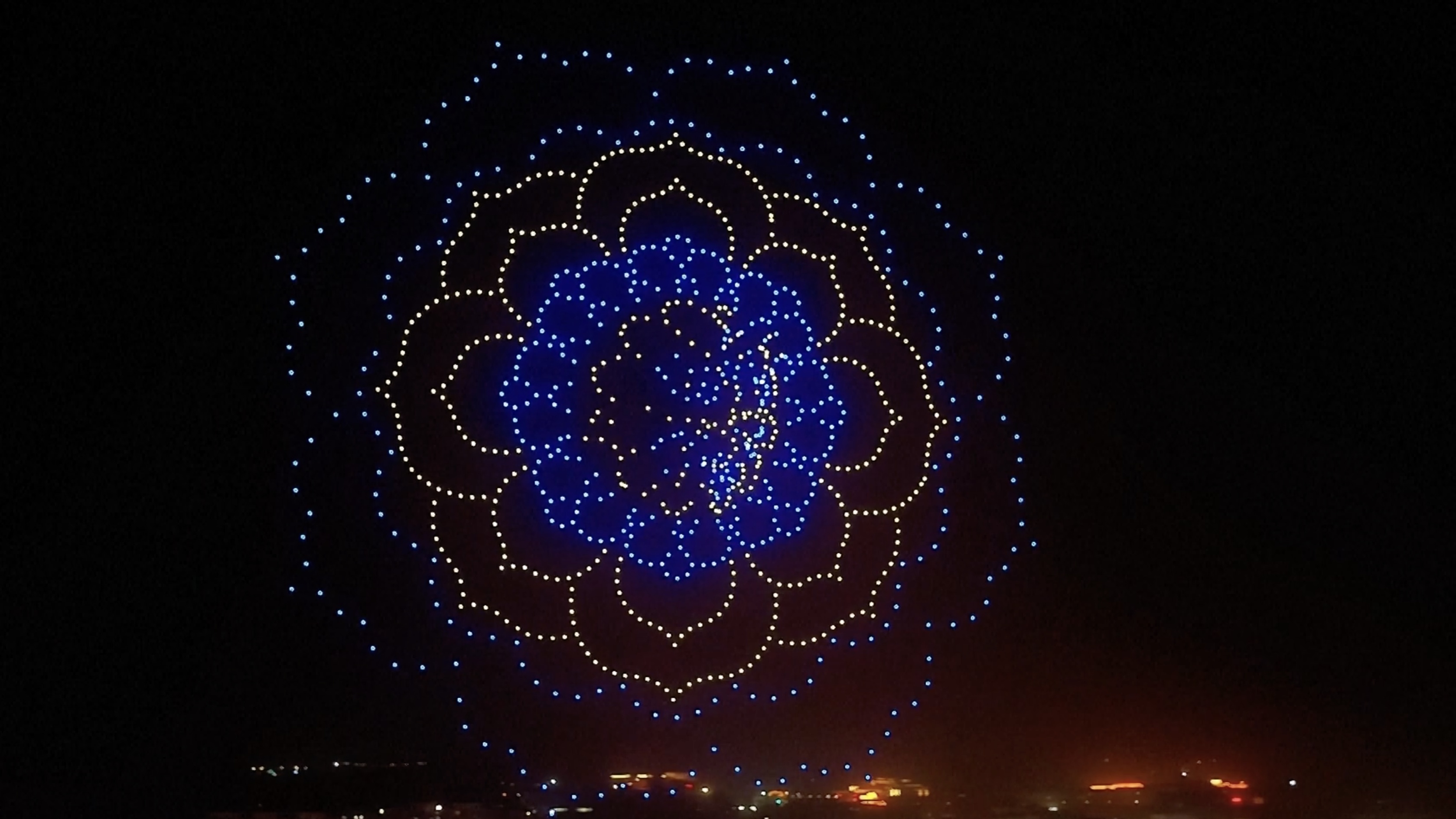Drone show illuminates Dunhuang during Chinese New Year holiday
