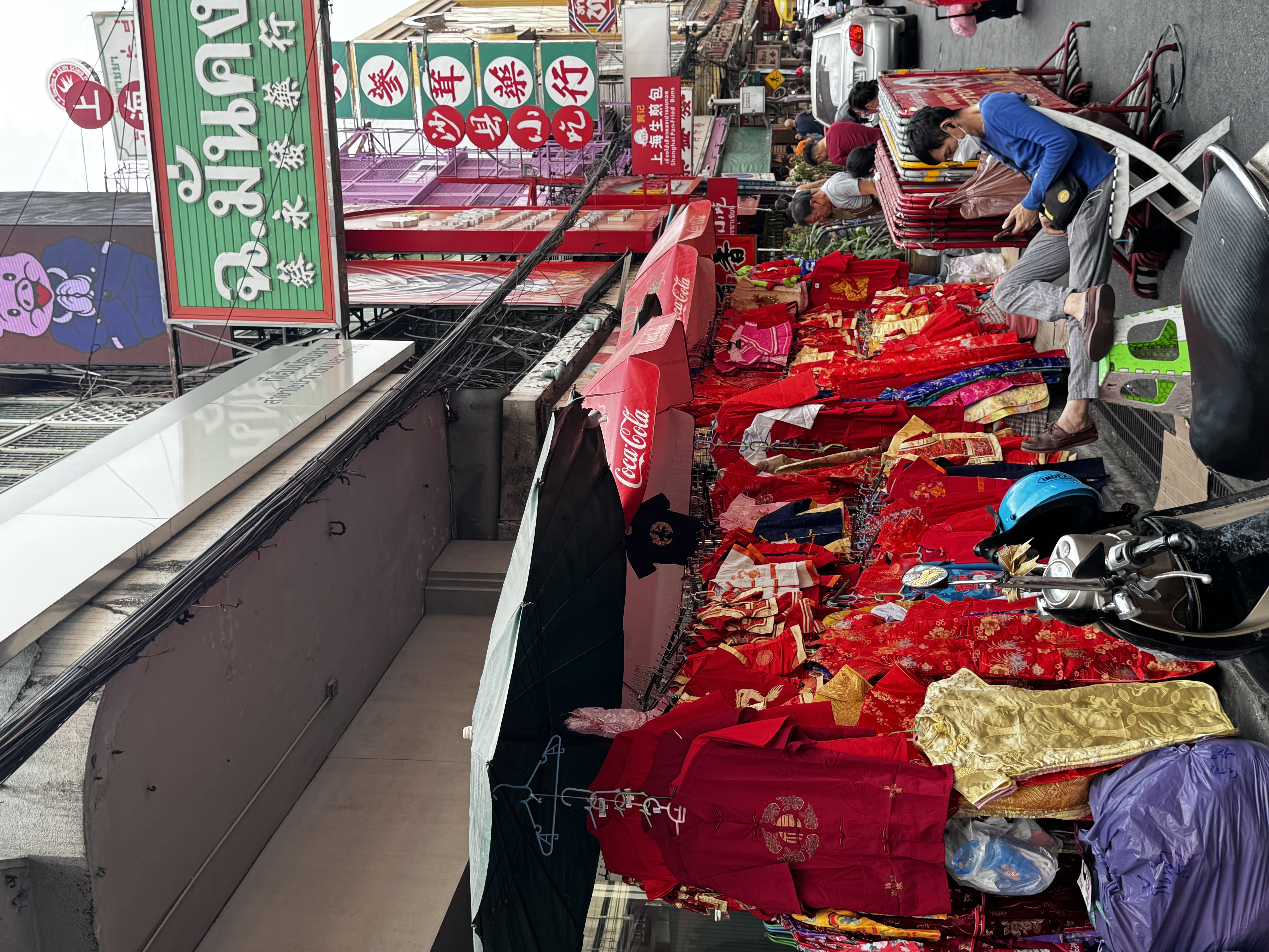 The iconic Yaowarat Road, also known as Chinatown, in Bangkok, Thailand is bathed in a sea of vibrant red as it celebrates the Year of the Horse. /CGTN
