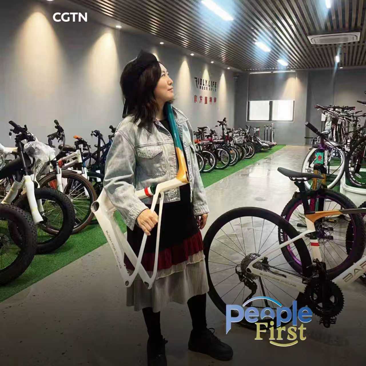 Deng Weiping: A grassroots voice for industry and community