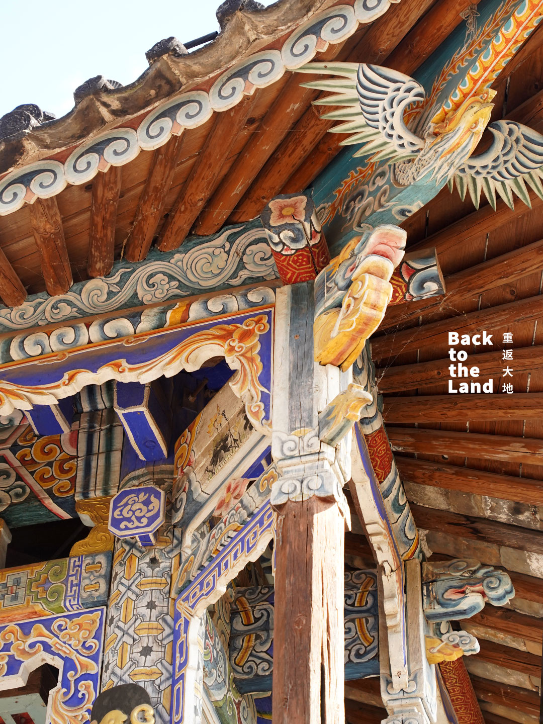 A view of the ancient theater stage at Shaxi Ancient Town in Yunnan Province. /CGTN