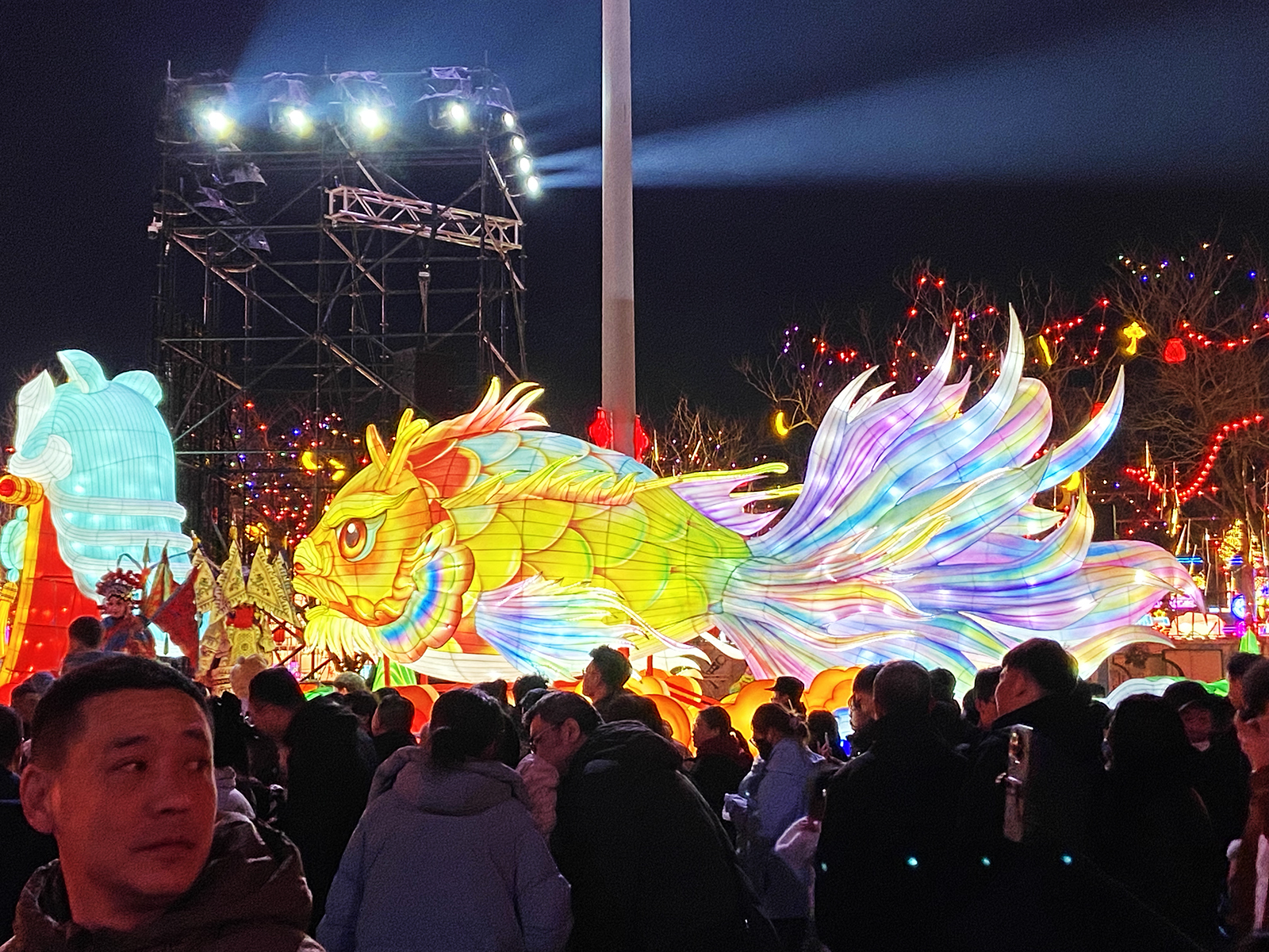 A float parade delights visitors at the Spring Festival lantern fair at South Lake Park in Tangshan, Hebei Province. /CGTN