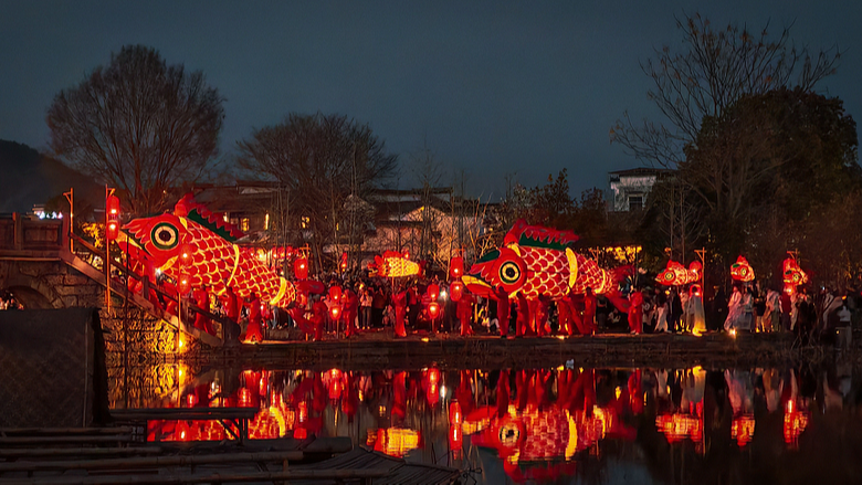 Spring Festival spending boosts economy