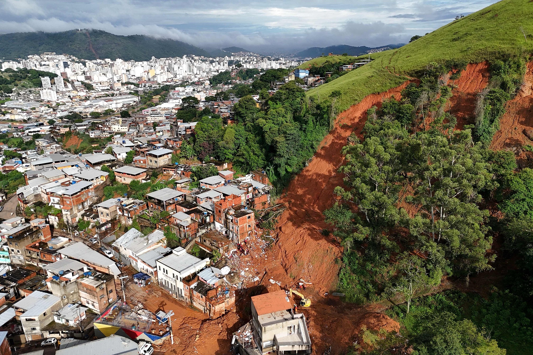 Damaged houses in Juiz de Fora, Minas Gerais state, Brazil, February 26, 2026. /VCG