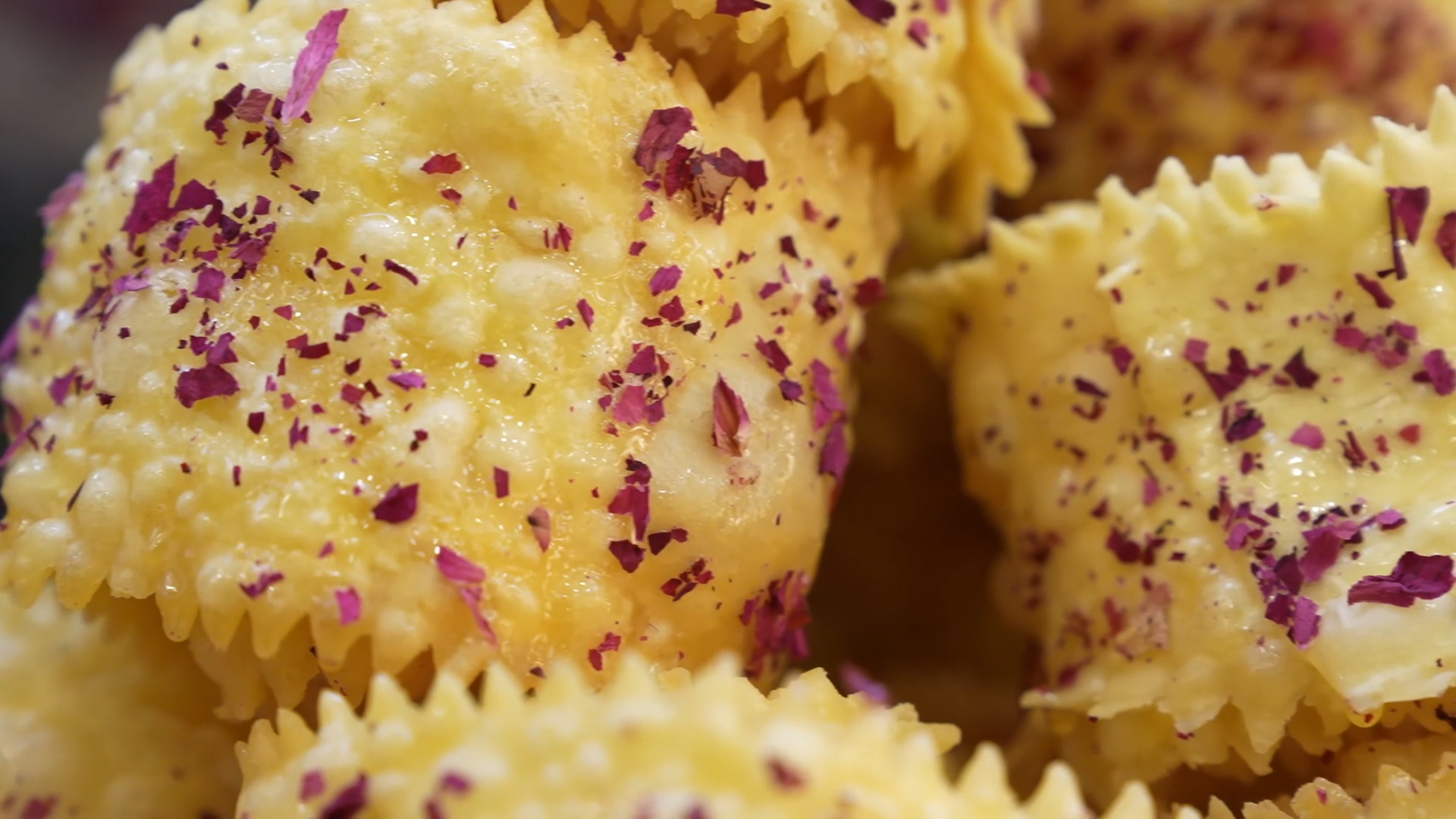 Xinjiang's sweet treats: the art of Sanzi