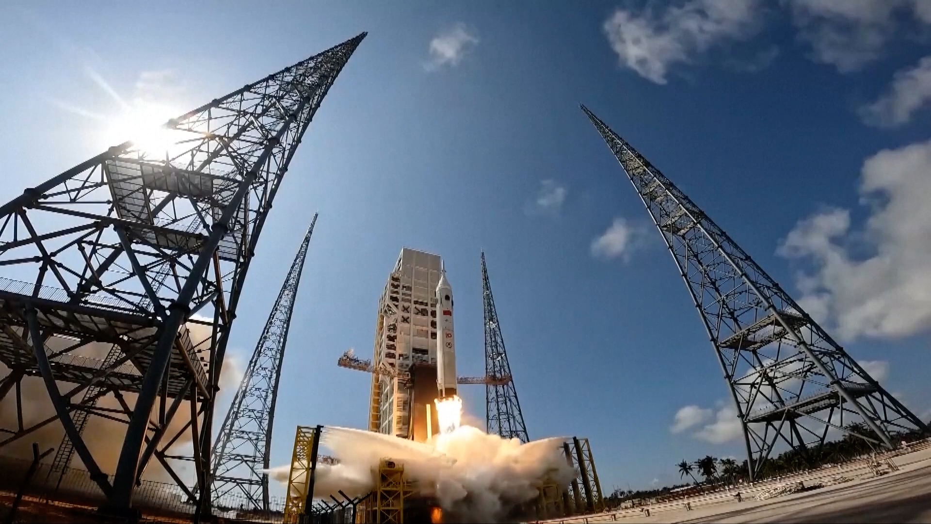 China gears up for crewed moon landing by 2030