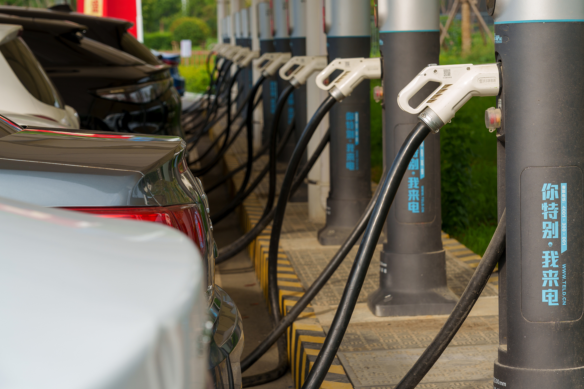 Public charging facilities in Xiangyang, Hubei Province, central China, September 13, 2025. /VCG