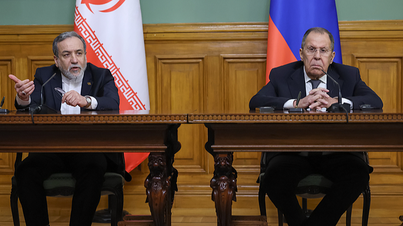 Foreign ministers of Iran, Russia hold emergency conversation on phone