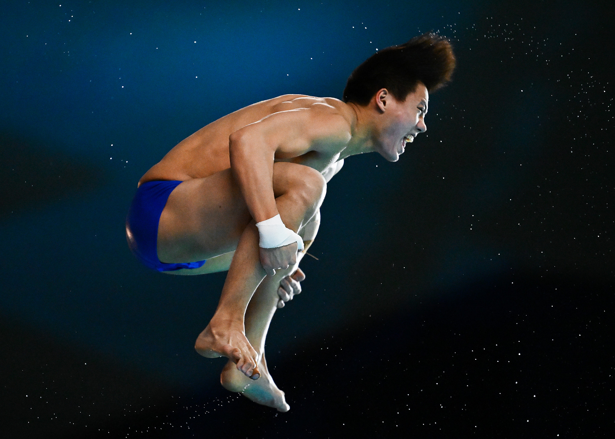 Bai Yuming of Team China competes in the Men's 10m Platform Final during the World Aquatics Diving World Cup 2026 Stop1 in Montreal, Canada, February 28, 2026. /VCG