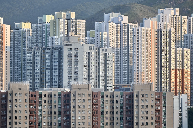 Light Public Housing eases living pressure in Hong Kong
