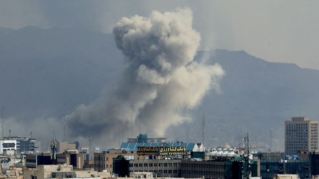 Chinese FM affirms support to Iran in safeguarding sovereignty