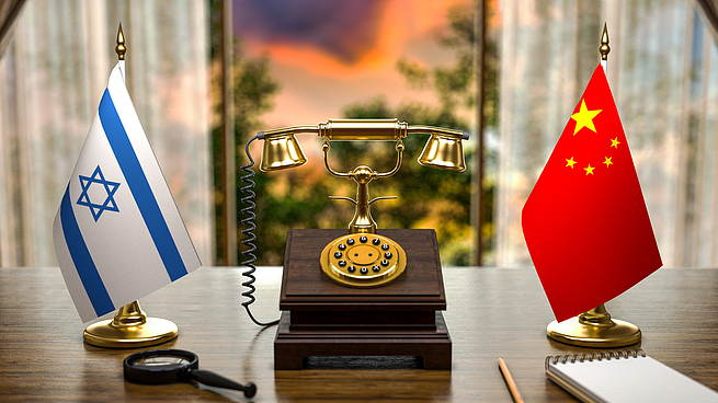 Chinese FM holds phone talks with Israeli counterpart over Iran