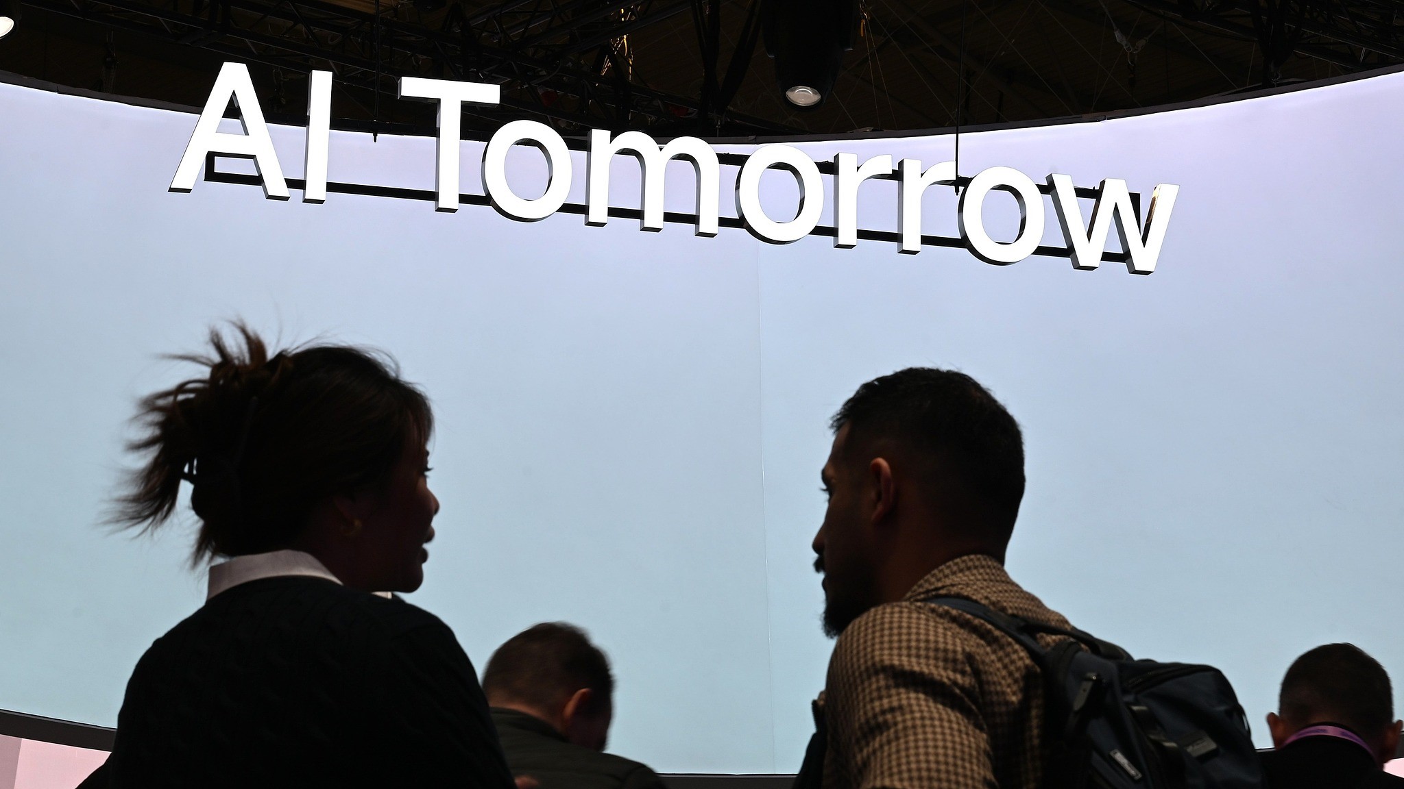 MWC 2026 analysis: The decoupling – AI agents battle for mobile soul