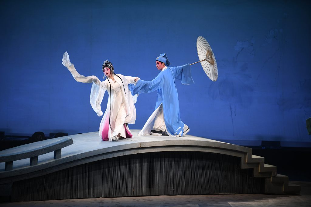 Zeng Xiaomin (left) stars in 