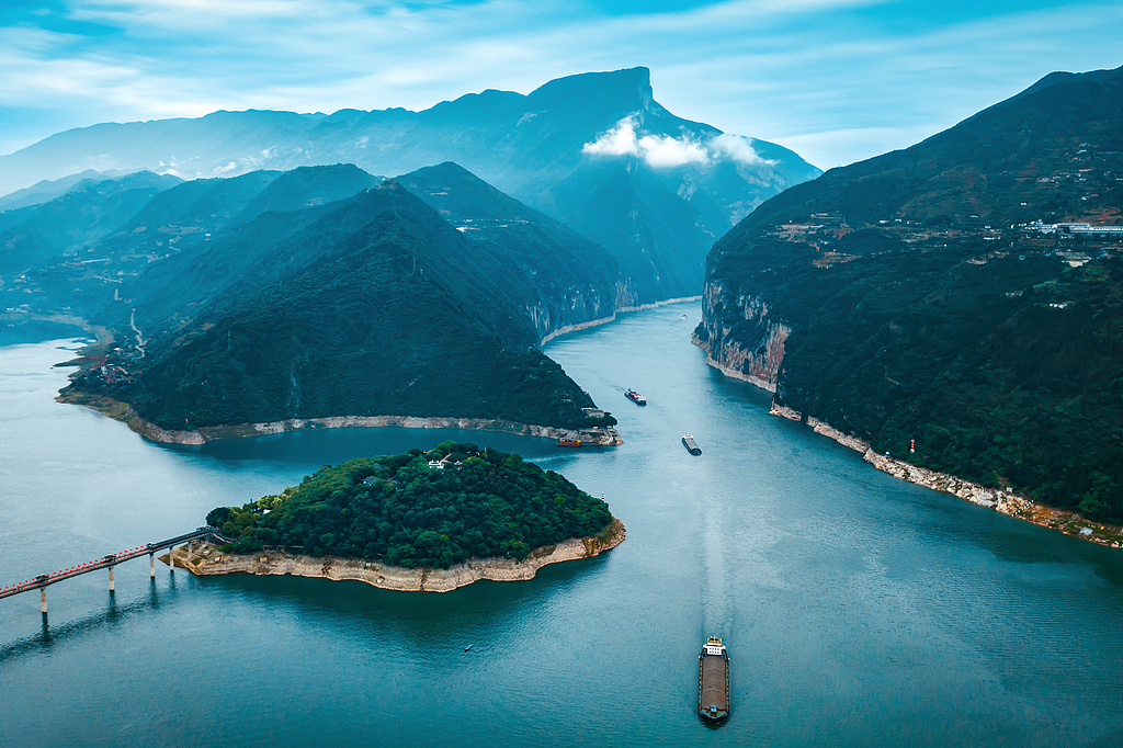An aerial view of the Qutang Gorge in Chongqing /VCG