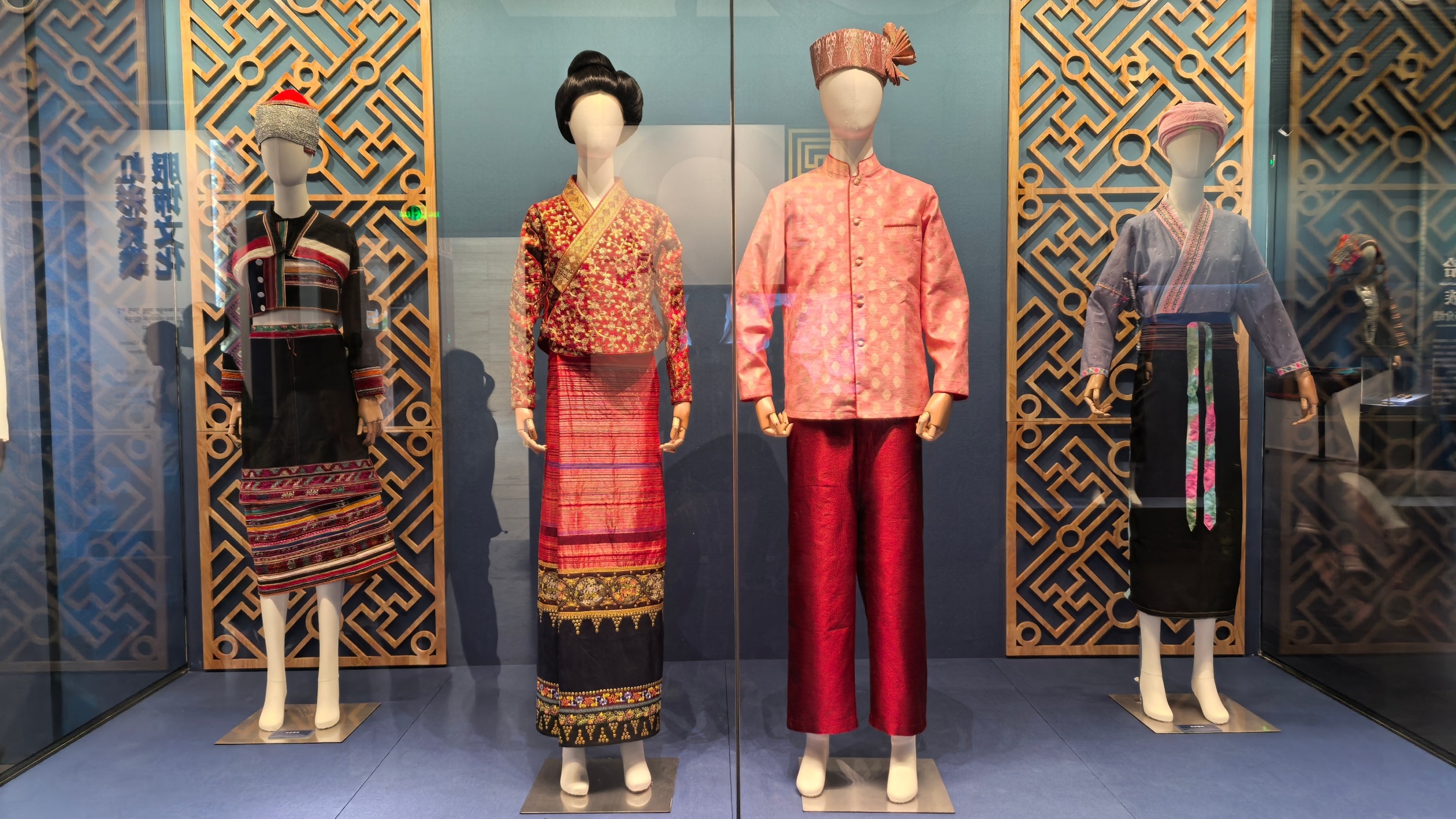 Xishuangbanna traditional costumes showcase ethnic unity