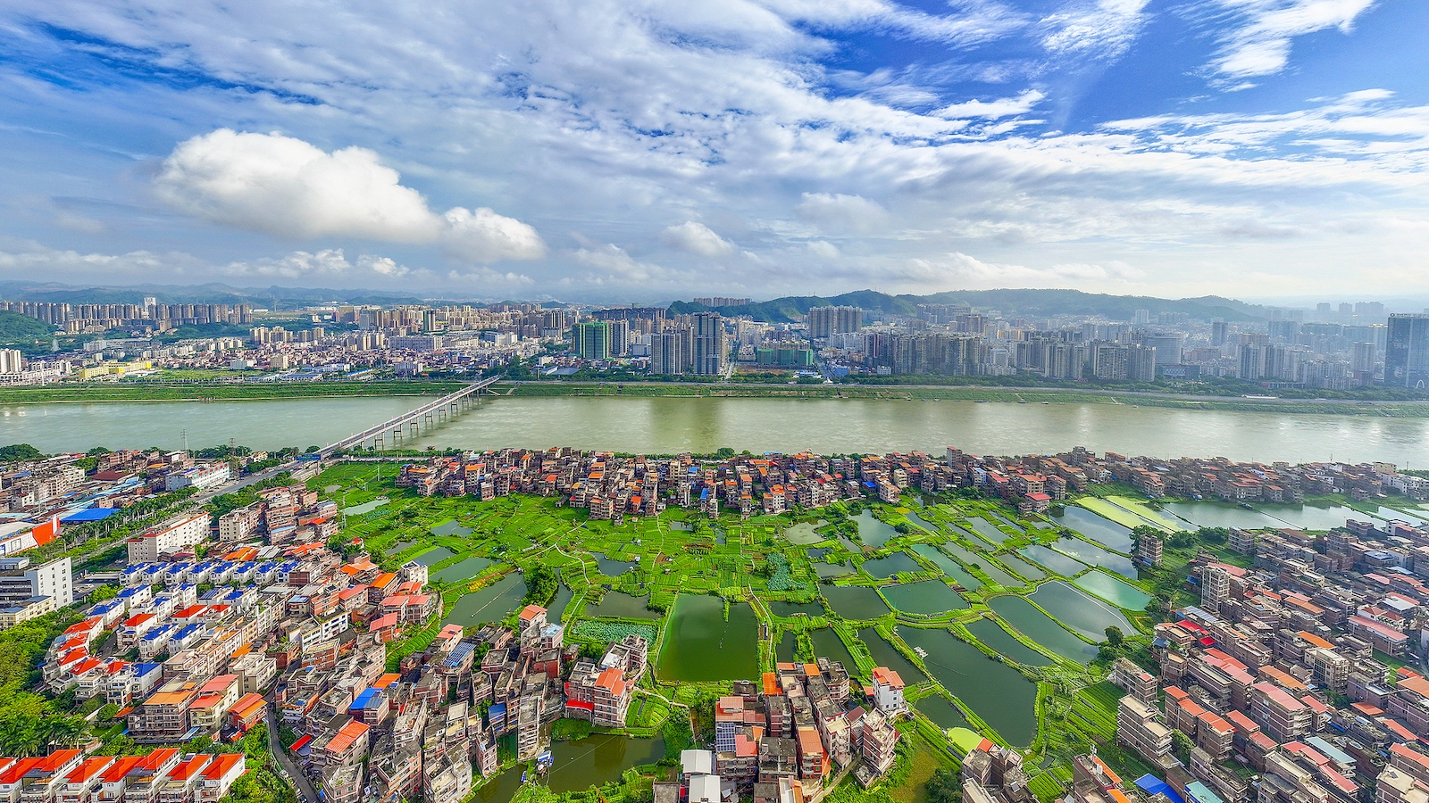 Chinese lawmakers review draft environmental code for green governance