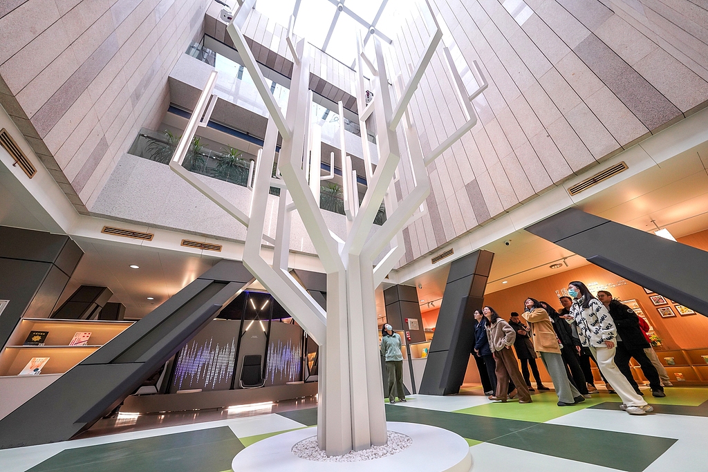 China's first emotion-themed library opens in Wuhan, Hubei Province on February 10, 2026. /VCG