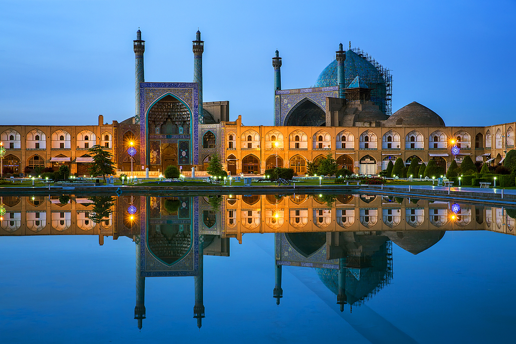 A section of Imam Square is pictured with its reflection in Isfahan, Iran. /VCG