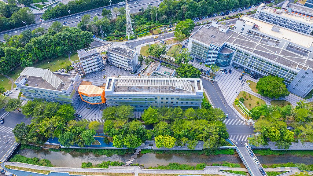 View of an industrial internet innovation center in Shenzhen, Guangdong Province. /VCG 