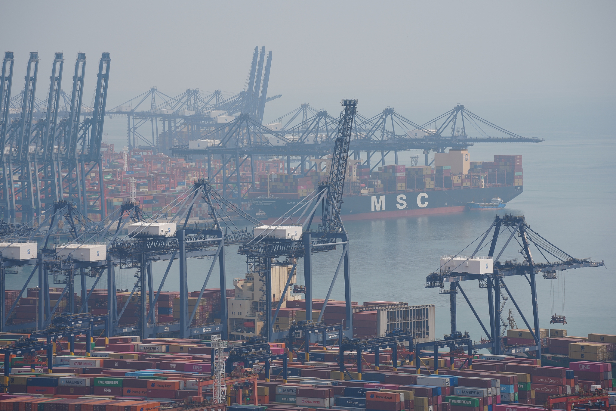 A view of the Yantian Port seen from the viewing platform, Shenzhen, Guangdong province, China, February 20, 2026. /VCG