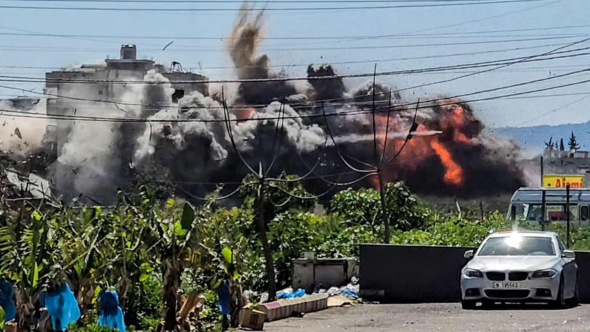 Clashes erupt along Lebanon-Israel border as Israeli army advances