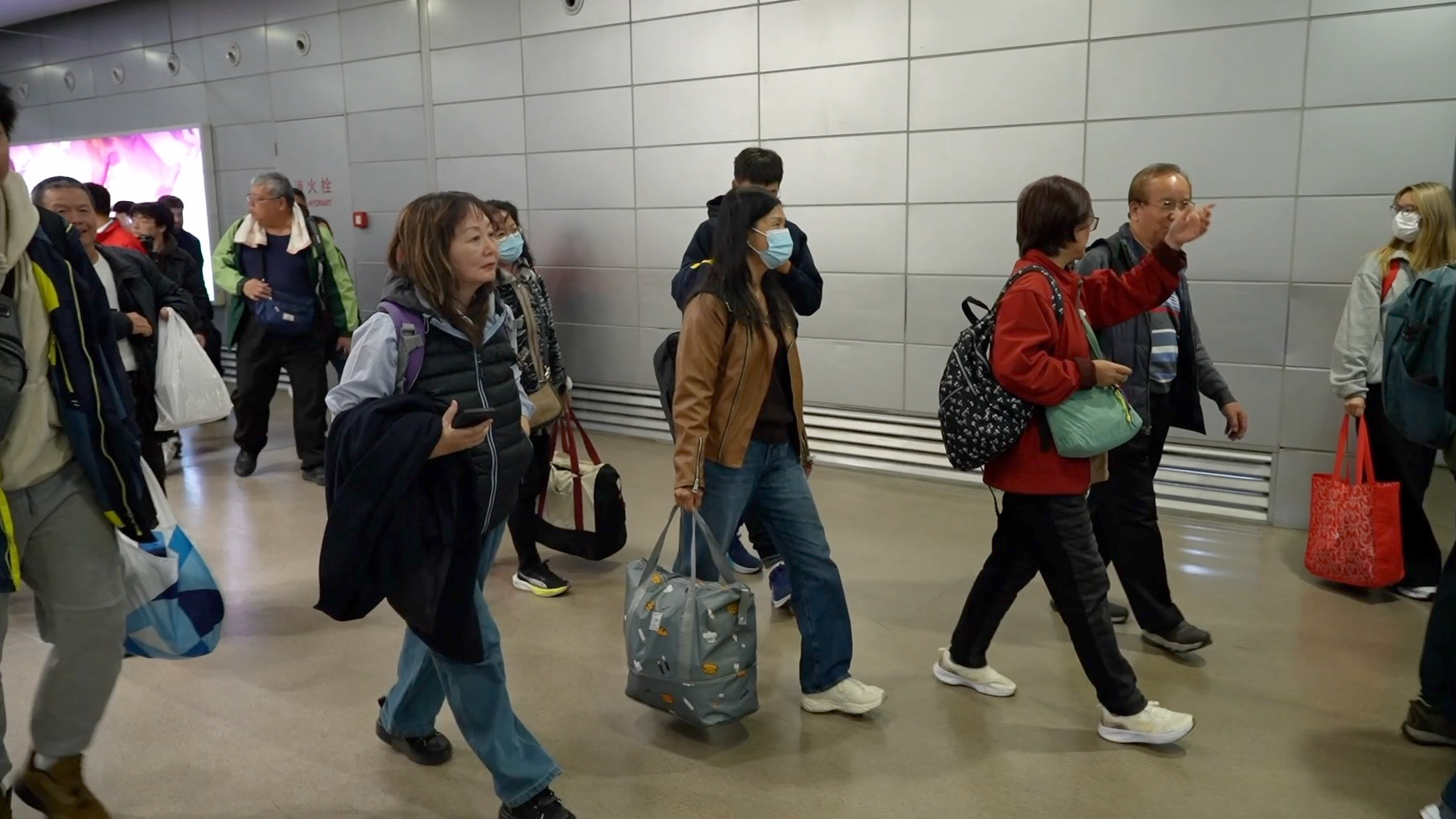 Taiwan residents arrive at Shanghai Pudong International Airport, Shanghai, March 10, 2026. /Shanghai General Station of Immigration Inspection