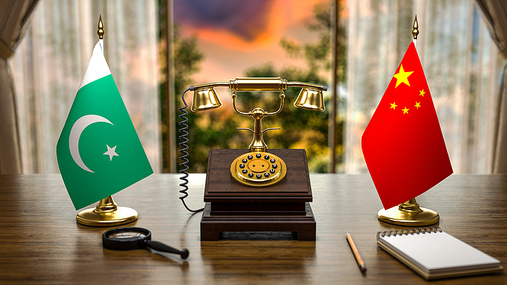 Chinese FM holds phone talks with his Pakistani counterpart