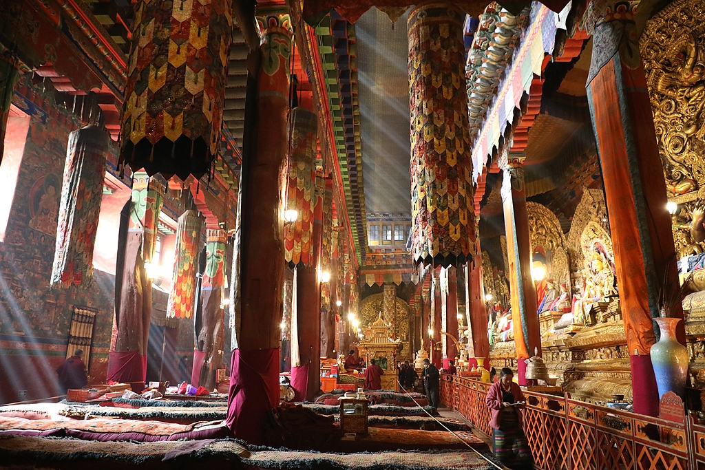 A file photo shows the interior of the Sakya Monastery in Xigaze, Xizang. /VCG